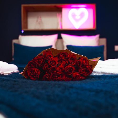 French Klss - Love Room By Prim0 C0Nciergerie Clermont-Ferrand Esterno foto