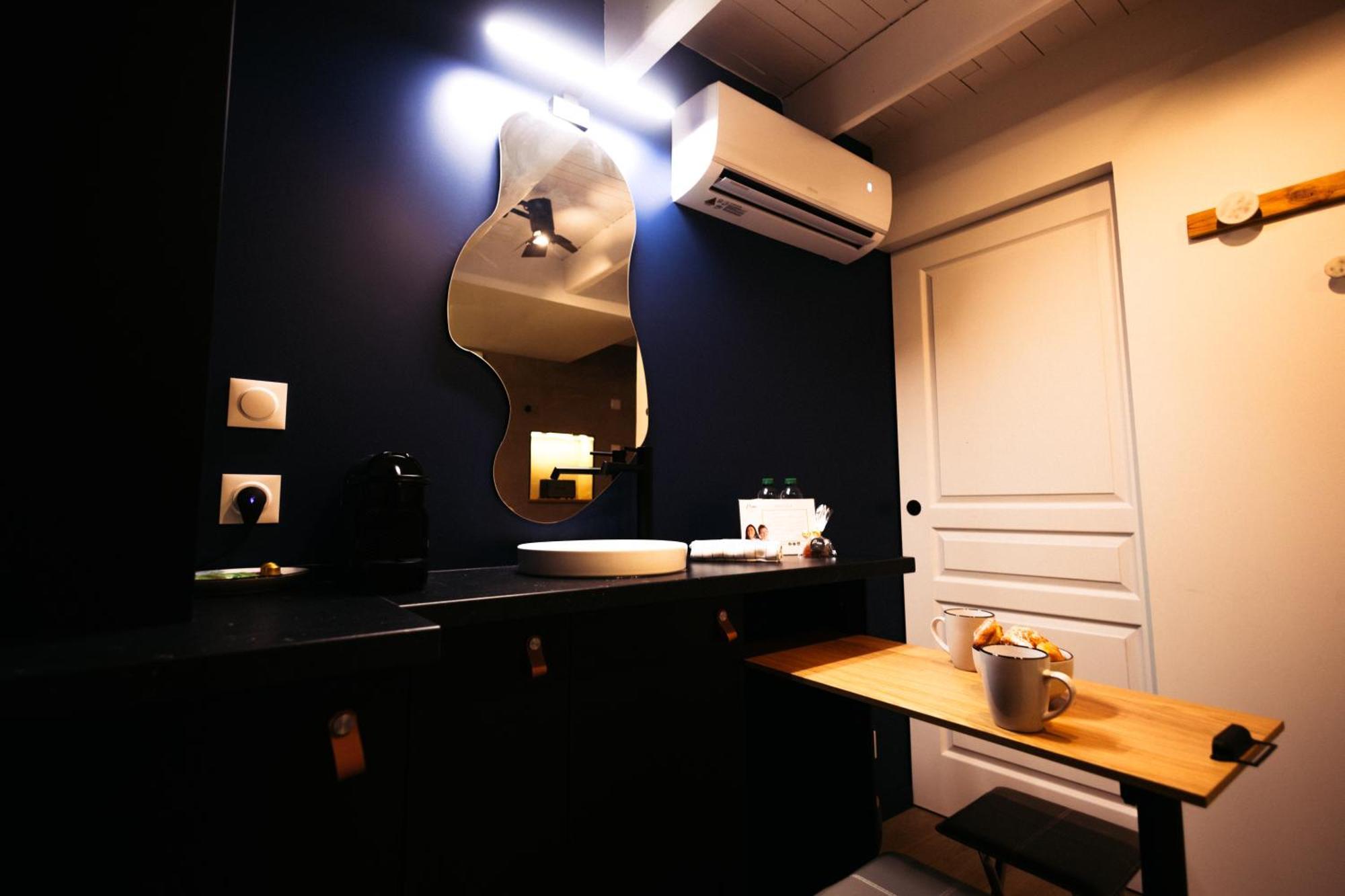French Klss - Love Room By Prim0 C0Nciergerie Clermont-Ferrand Esterno foto