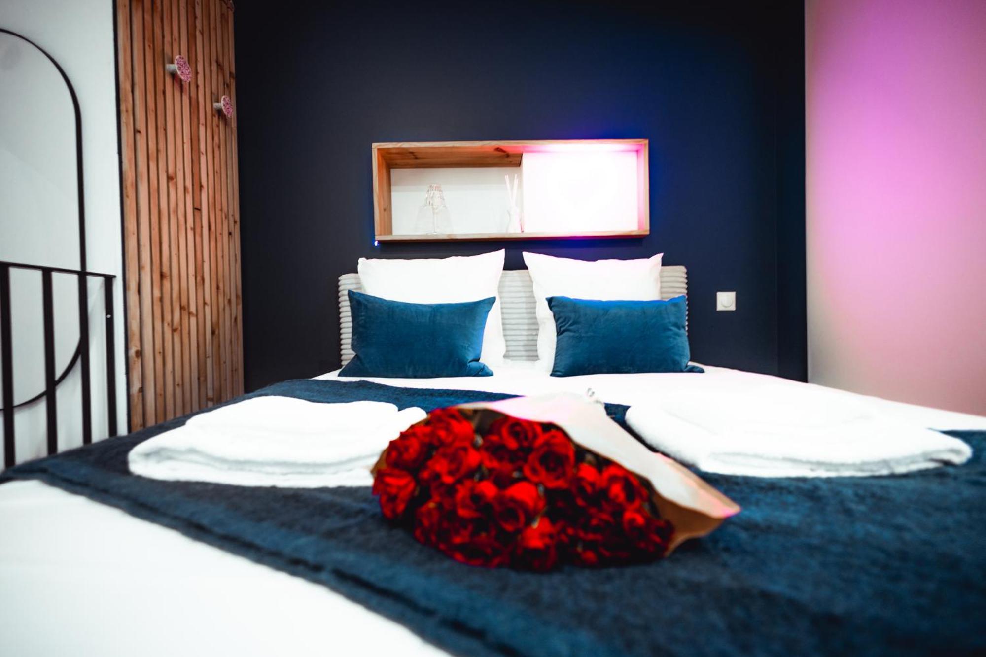 French Klss - Love Room By Prim0 C0Nciergerie Clermont-Ferrand Esterno foto